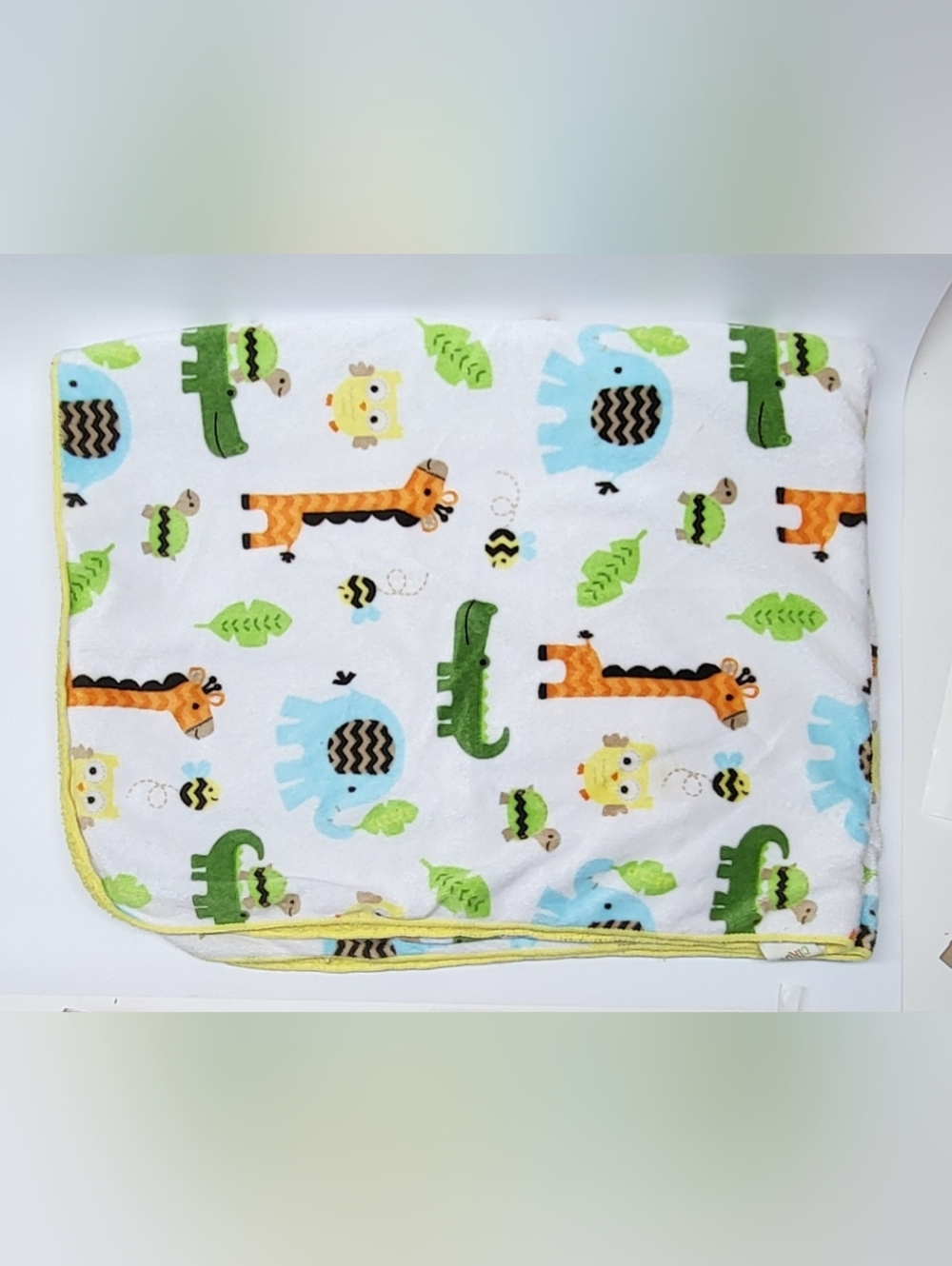 Circo Baby Blanket Animal Owl Giraffe Elephant Turtle Croc Bee Yellow Sherpa